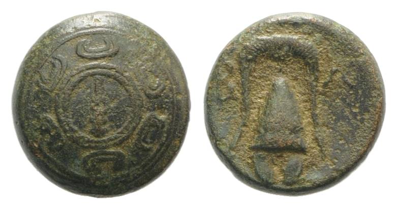 Macedonian Kingdom. Alexander III the Great. 336-323 B.C. AE half unit. Amphipolis mint, ca. 325-310 B.C. 