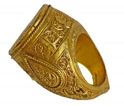 Gold ring with Kushan coin.4th-5th Century A.D.